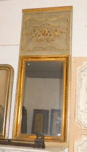 Mirror with panel with raised flowers, lacquered, size h cm 203 x 82